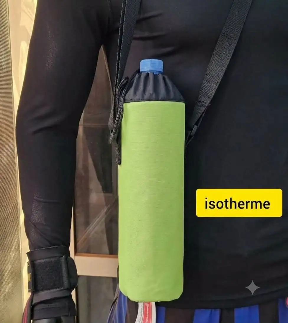 742586551_1022845553462836_5590386788203150341_n Sacoche Isotherme Porte-Bouteille 1.5L vert – Image 1